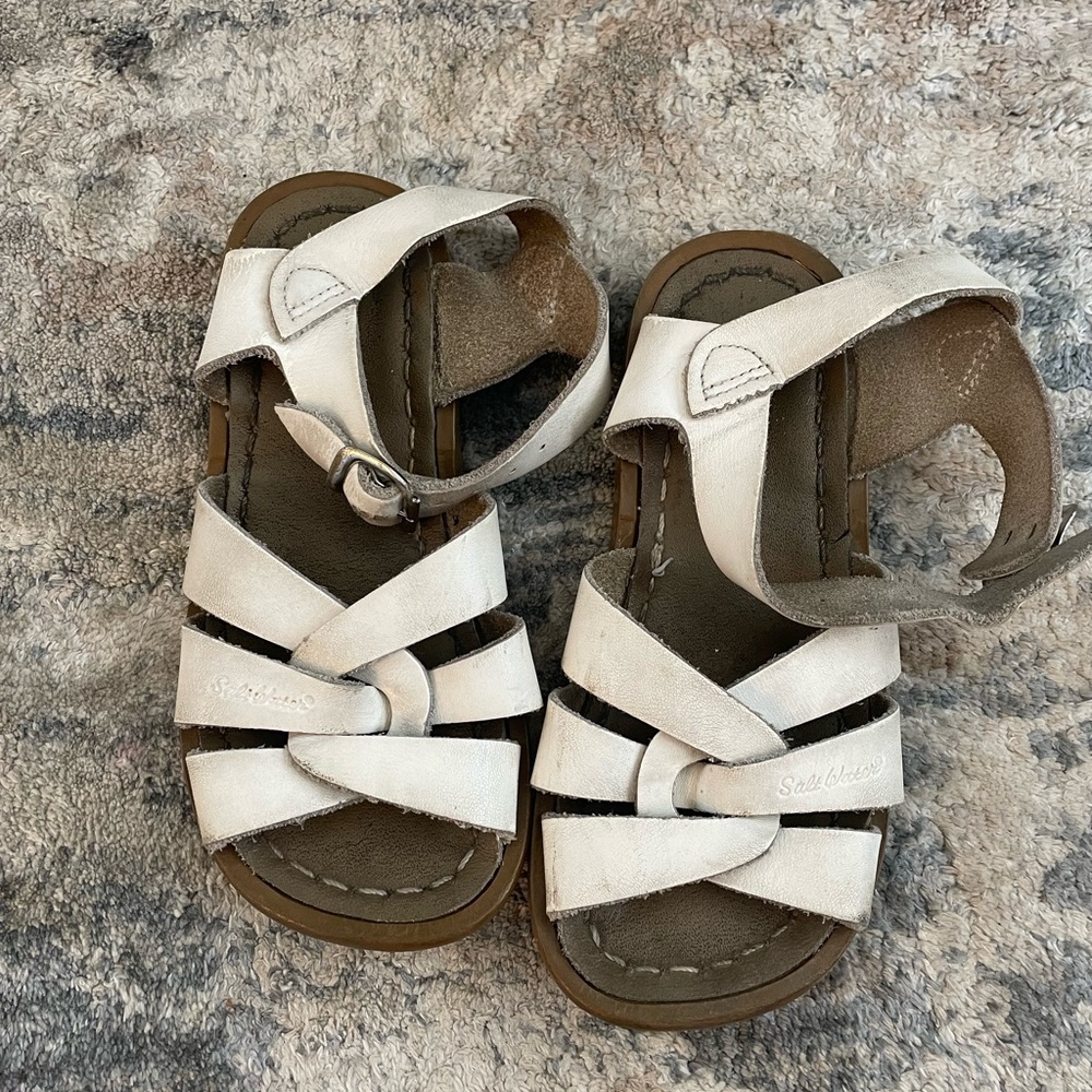 Salt Water Sandals girls size 9